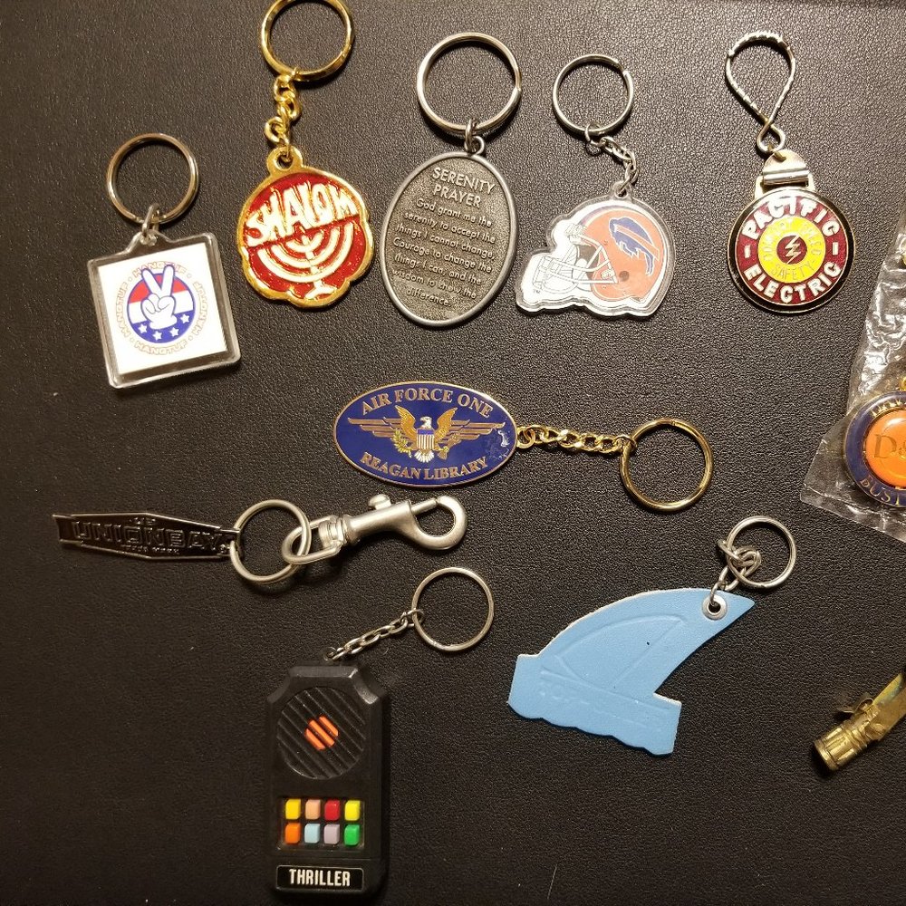 Lot of vintage keychains